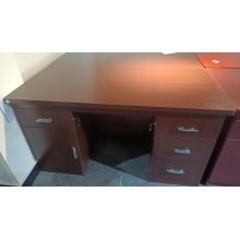 辦公桌、辦公椅